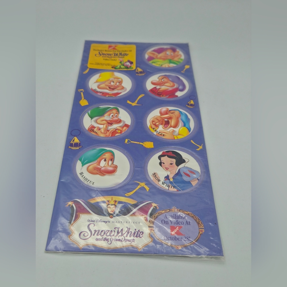 Disney Snow White and the Seven Dwarfs Pogs!